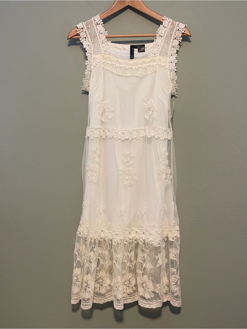 RU Cowgirl - Christy Lace Trim Cream Floral Dress Size Medium